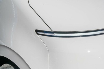 https://vehicle-cdn.autoleague.cloud/23977_620261097_21.jpg