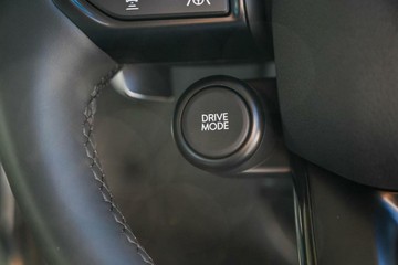 https://vehicle-cdn.autoleague.cloud/23977_620261098_19.jpg