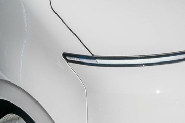 https://vehicle-cdn.autoleague.cloud/23977_620261098_21.jpg