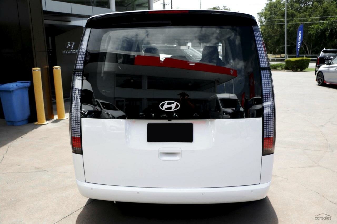Hyundai Staria image 3