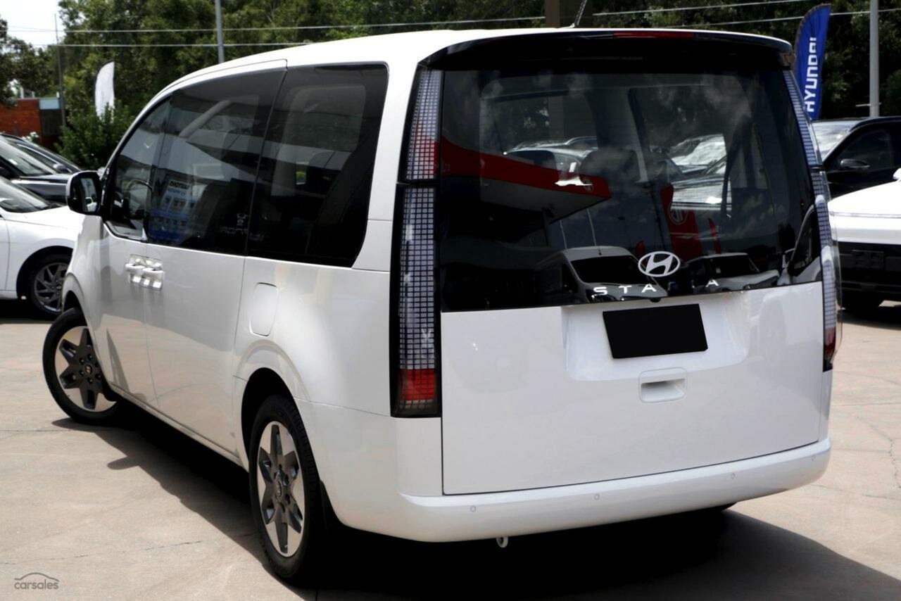 Hyundai Staria image 4