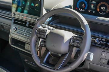 https://vehicle-cdn.autoleague.cloud/23977_620261126_10.jpg
