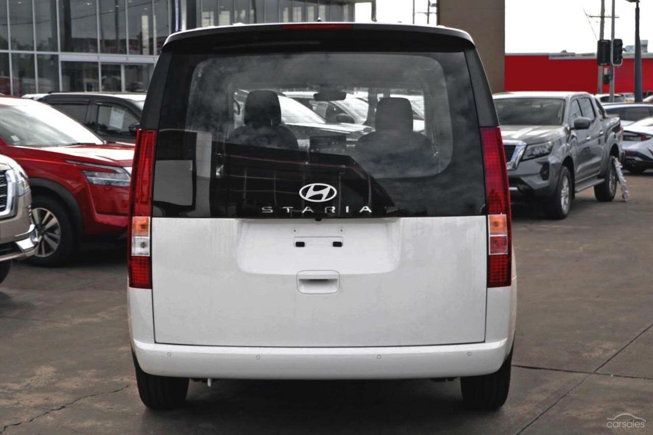 Hyundai Staria Load image 3