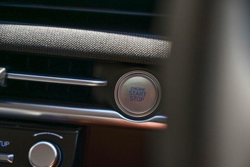 https://vehicle-cdn.autoleague.cloud/23977_620261273_15.jpg