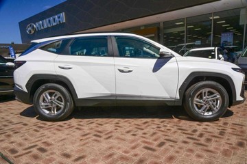 https://vehicle-cdn.autoleague.cloud/23977_620261273_5.jpg