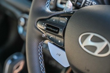 https://vehicle-cdn.autoleague.cloud/23977_620261286_12.jpg