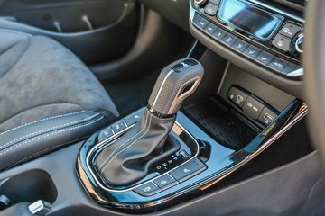 https://vehicle-cdn.autoleague.cloud/23977_620261286_16.jpg