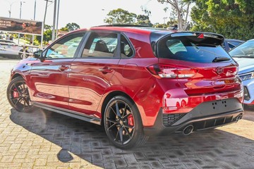 https://vehicle-cdn.autoleague.cloud/23977_620261286_5.jpg