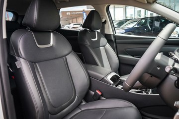 https://vehicle-cdn.autoleague.cloud/23977_620261472_16.jpg