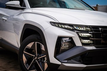 https://vehicle-cdn.autoleague.cloud/23977_620261472_2.jpg