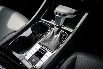 https://vehicle-cdn.autoleague.cloud/23977_620261472_20.jpg