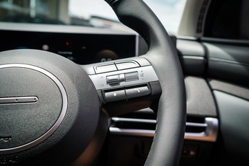 https://vehicle-cdn.autoleague.cloud/23977_620261472_23.jpg