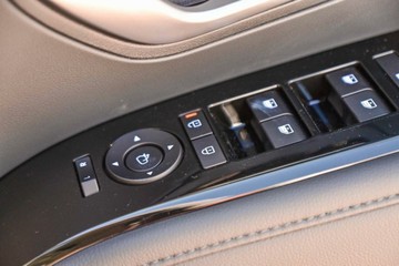 https://vehicle-cdn.autoleague.cloud/23977_620261479_16.jpg