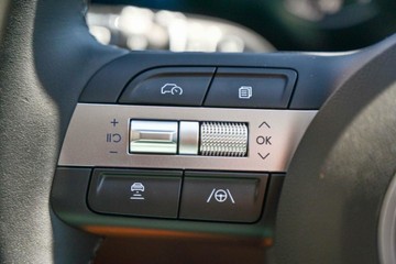 https://vehicle-cdn.autoleague.cloud/23977_620261479_19.jpg