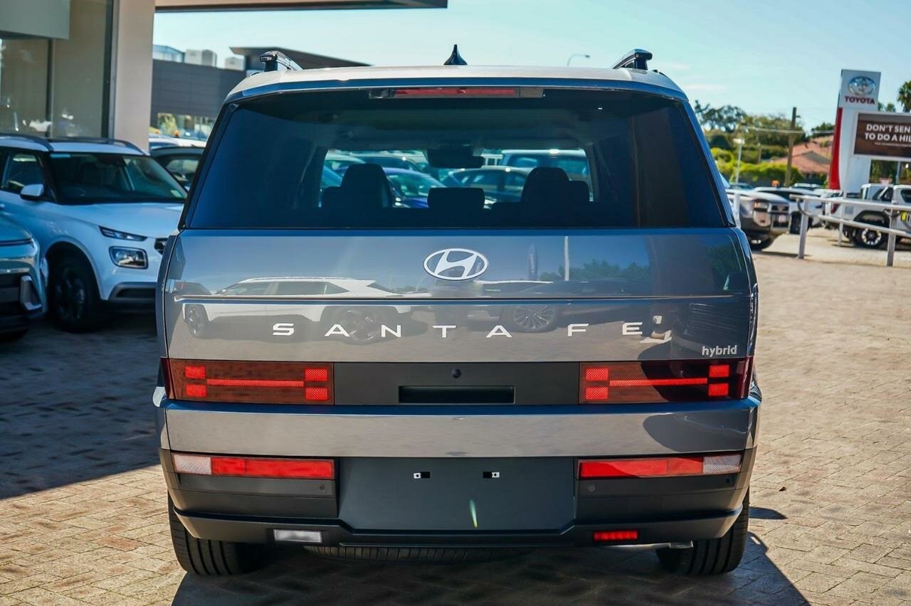 Hyundai Santa Fe image 4