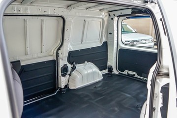 https://vehicle-cdn.autoleague.cloud/23977_620261921_15.jpg