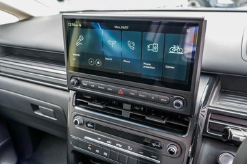 https://vehicle-cdn.autoleague.cloud/23977_620261921_18.jpg
