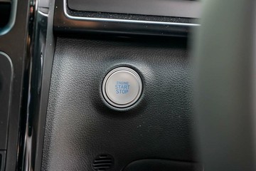 https://vehicle-cdn.autoleague.cloud/23977_620261921_20.jpg