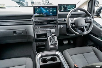 https://vehicle-cdn.autoleague.cloud/23977_620261921_9.jpg