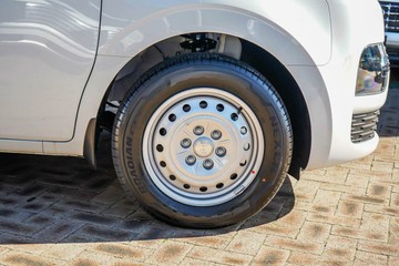 https://vehicle-cdn.autoleague.cloud/23977_620261933_15.jpg