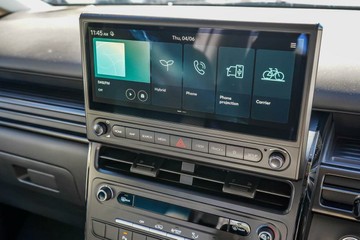 https://vehicle-cdn.autoleague.cloud/23977_620261933_21.jpg