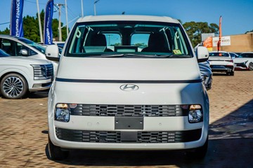 https://vehicle-cdn.autoleague.cloud/23977_620261933_4.jpg