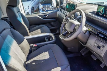https://vehicle-cdn.autoleague.cloud/23977_620261933_6.jpg