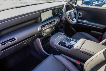https://vehicle-cdn.autoleague.cloud/23977_620261978_10.jpg