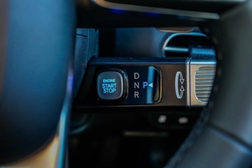 https://vehicle-cdn.autoleague.cloud/23977_620261978_15.jpg