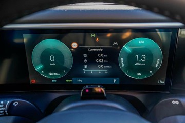 https://vehicle-cdn.autoleague.cloud/23977_620261978_17.jpg