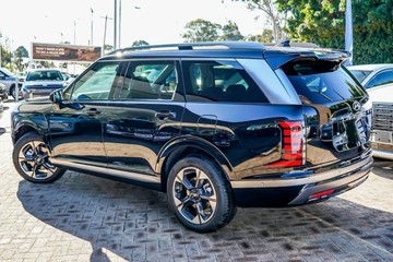 https://vehicle-cdn.autoleague.cloud/23977_620261978_7.jpg