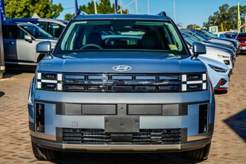 https://vehicle-cdn.autoleague.cloud/23977_620262115_3.jpg