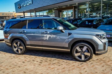 https://vehicle-cdn.autoleague.cloud/23977_620262115_7.jpg