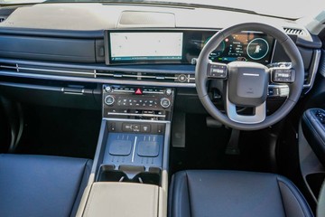 https://vehicle-cdn.autoleague.cloud/23977_620262115_9.jpg