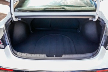 https://vehicle-cdn.autoleague.cloud/23977_620262136_12.jpg
