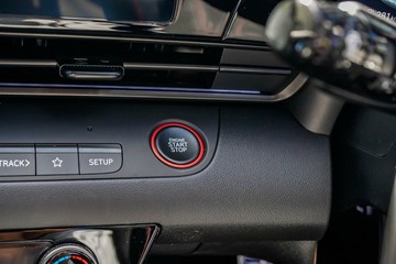https://vehicle-cdn.autoleague.cloud/23977_620262136_13.jpg