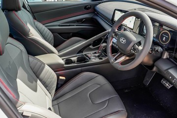 https://vehicle-cdn.autoleague.cloud/23977_620262136_8.jpg