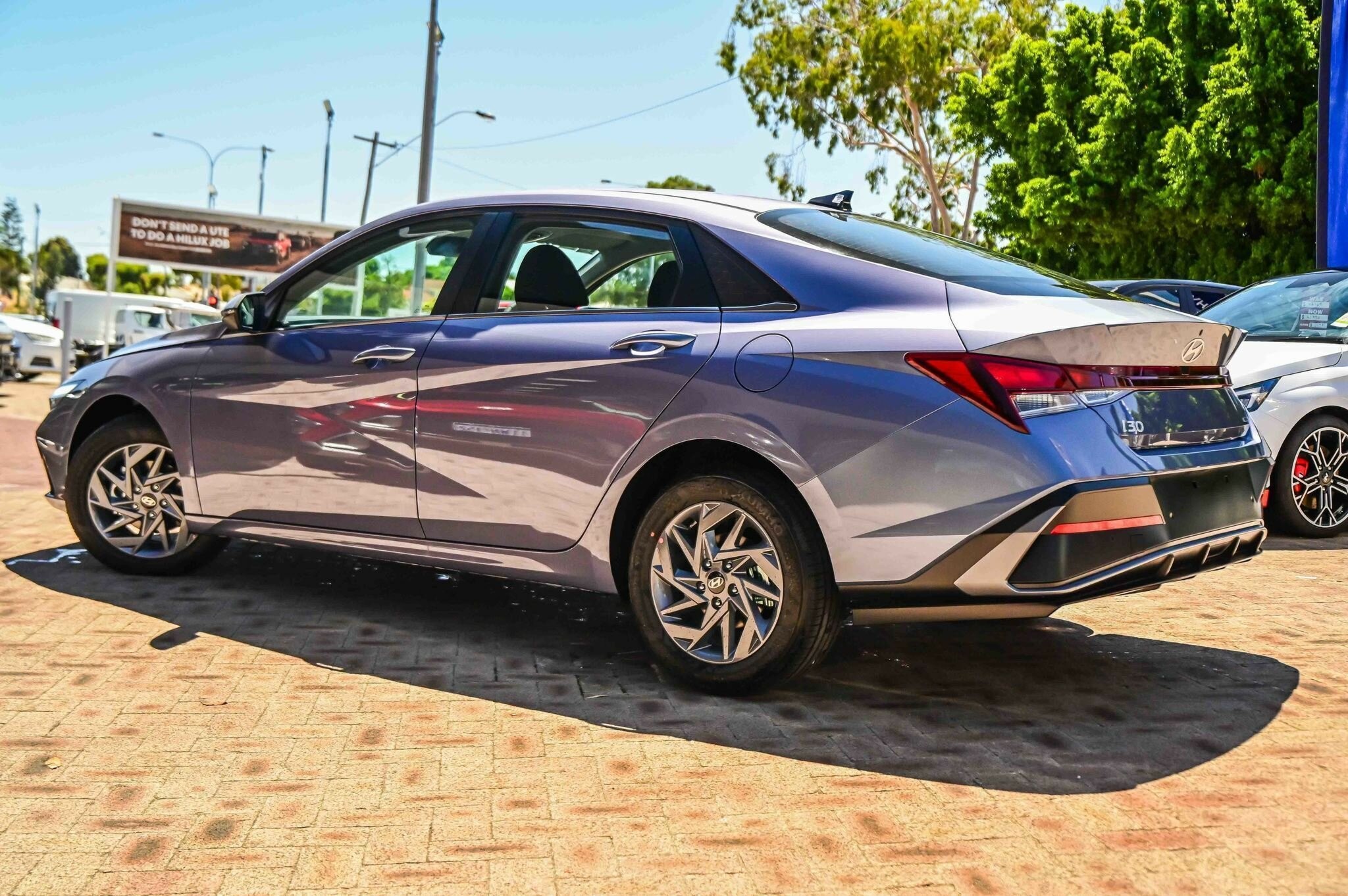 Hyundai 1v image 3