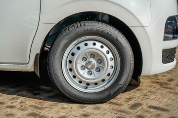 https://vehicle-cdn.autoleague.cloud/23977_620262770_14.jpg