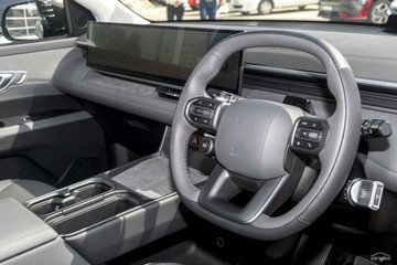 https://vehicle-cdn.autoleague.cloud/23977_620262831_7.jpg