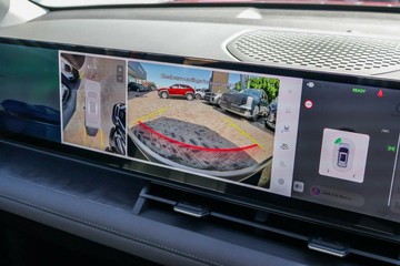 https://vehicle-cdn.autoleague.cloud/23977_620262852_17.jpg