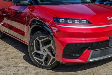 https://vehicle-cdn.autoleague.cloud/23977_620262852_21.jpg