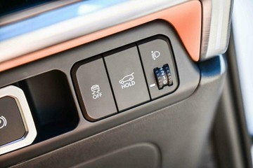 https://vehicle-cdn.autoleague.cloud/23977_620262985_18.jpg