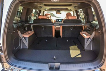 https://vehicle-cdn.autoleague.cloud/23977_620262985_26.jpg