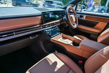 https://vehicle-cdn.autoleague.cloud/23977_620262985_27.jpg