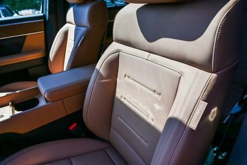 https://vehicle-cdn.autoleague.cloud/23977_620262985_28.jpg
