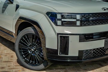 https://vehicle-cdn.autoleague.cloud/23977_620262985_8.jpg