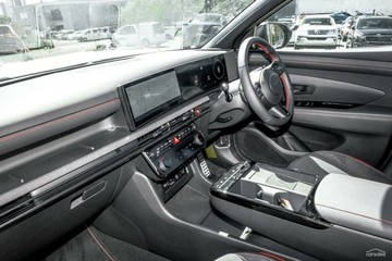 https://vehicle-cdn.autoleague.cloud/23977_620263095_6.jpg