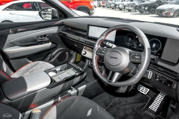https://vehicle-cdn.autoleague.cloud/23977_620263095_7.jpg