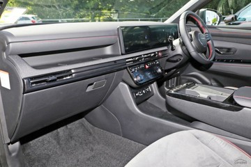 https://vehicle-cdn.autoleague.cloud/23977_620263100_7.jpg